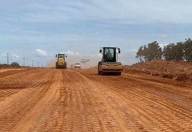 Internautas 'agradecem chuva' e cobram Mendes asfalto entre Colniza a  Castanheira