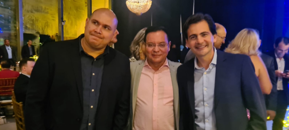 Abílio cutuca Botelho e Garcia: "temo que prefeitura caia na mão de empresários"