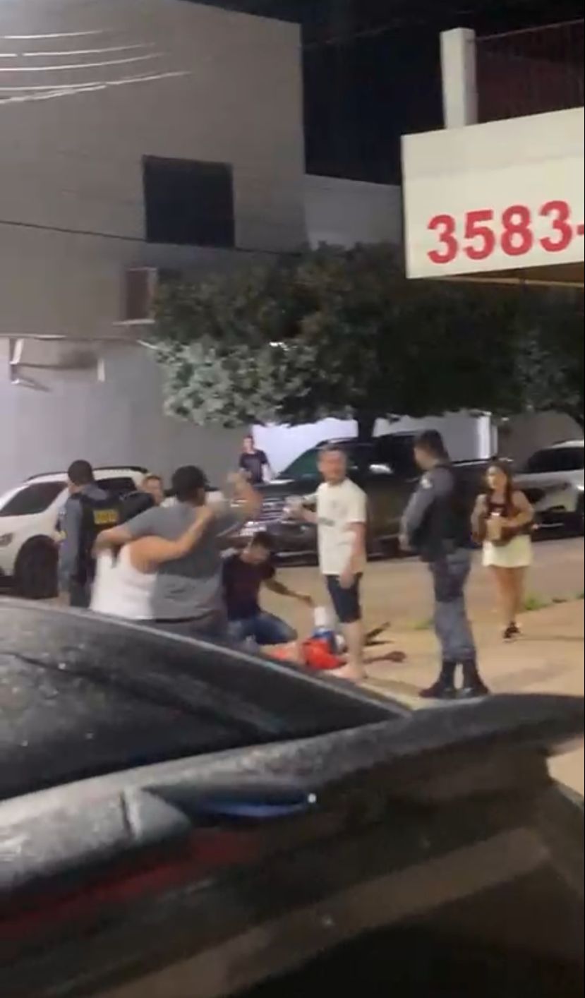 Abordagem policial acaba com PM matando jovem com 6 tiros