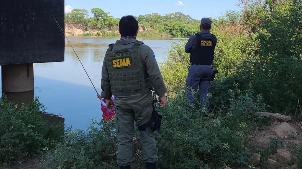 Agentes ambientais apreendem redes utilizadas para pesca predatória