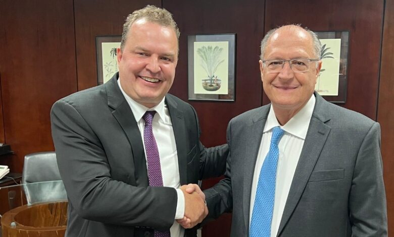 Alckmin diz a deputado que Michel Temer impediu abertura de cursos de Medicina em MT