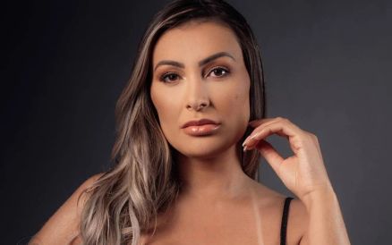 Andressa Urach admite que ficou cega por causa da religião