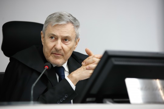 Aposentadorias e pensões custeadas pelo Executivo não impactam orçamento do Legislativo, aponta TCE-MT