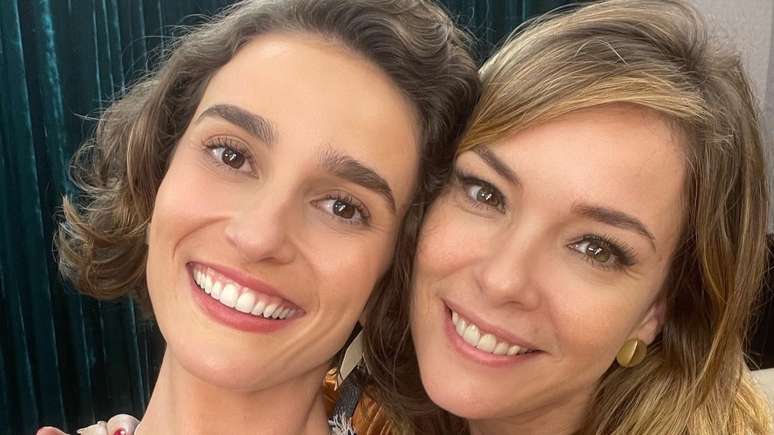 Beijo lésbico é cortado em 'Vai na Fé' e revolta fãs; confira as reações