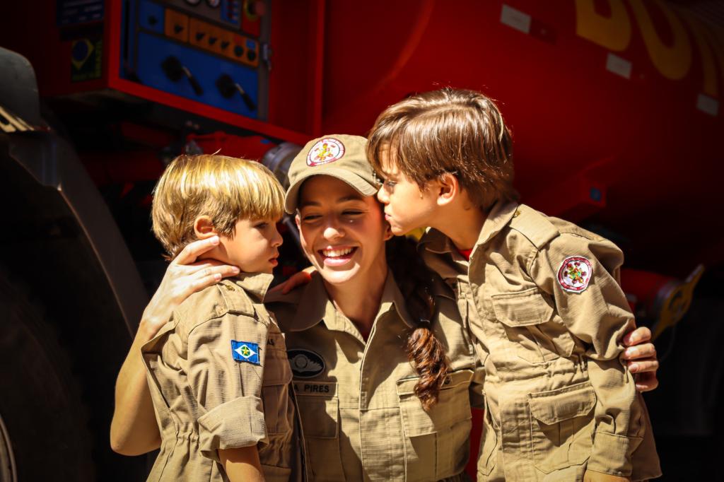 Bombeiras conciliam dupla missão e são motivos de orgulho para filhos