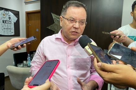 Botelho critica Emanuel Pinheiro e prega união entre poderes: "Não adianta Prefeitura ficar brigando; obra já começou"