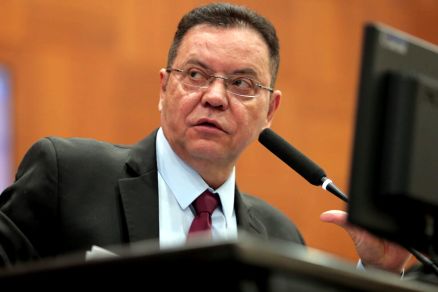 Botelho diz que cassação de Neri favoreceu WF: “Está sozinho na disputa”