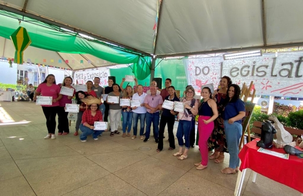 Câmara promoveu   1ª Feira Gastronômica e Cultural aberta à população