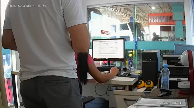 Câmeras mostram o momento em que homem é executado em terminal Rodoviário