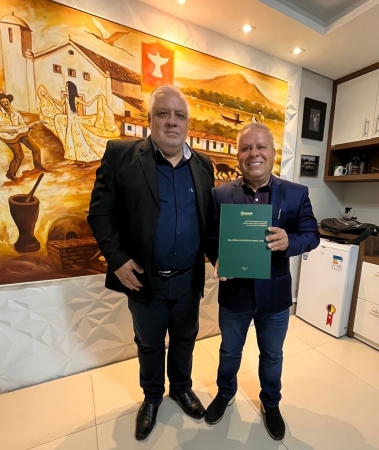 Chico 2000 recebe relatório anual da Ouvidoria do município de Cuiabá