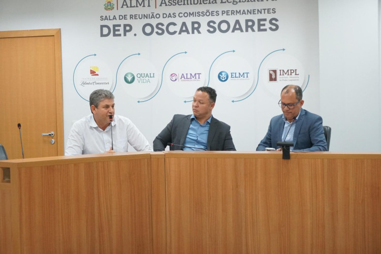 Comissão de Agricultura  aprova projetos de conscientização sobre animais e prevenção de conflitos agrários