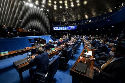 Confira que são os 27 senadores eleitos no País