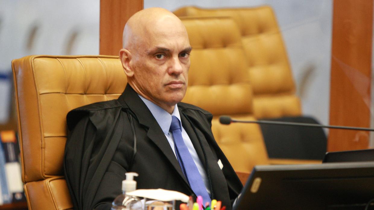 Conta de Alexandre de Moraes no X é desativada