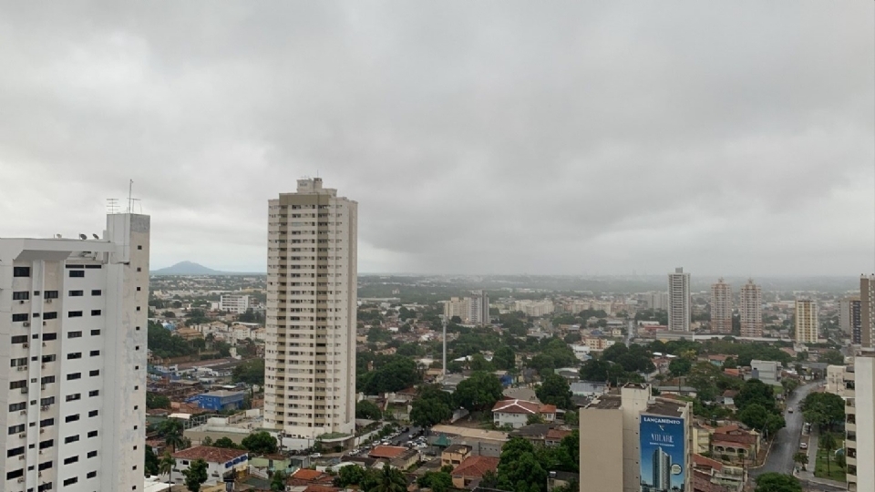 Cuiabá amanhece com céu nublado após dias consecutivos de 40ºC; Chapada tem previsão de 12ºC