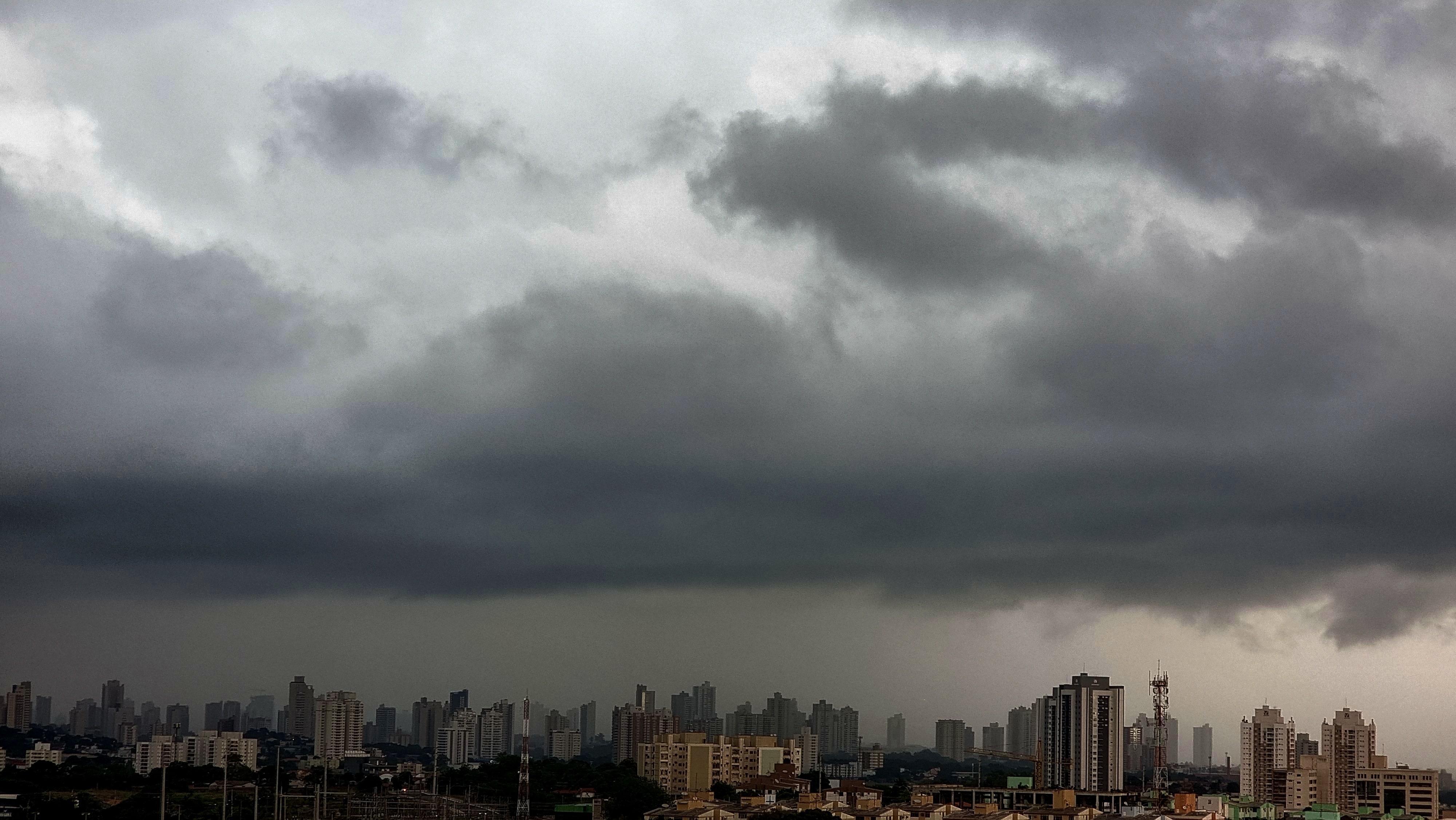 Cuiabá está entre as  74 cidades com risco de tempestades nesta segunda-feira