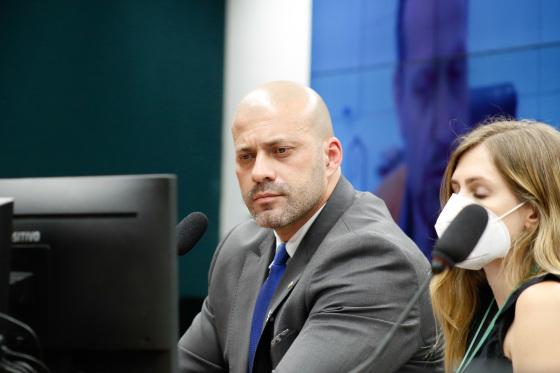 Daniel Silveira teria dito que operação de golpe ficaria restrita a cinco pessoas