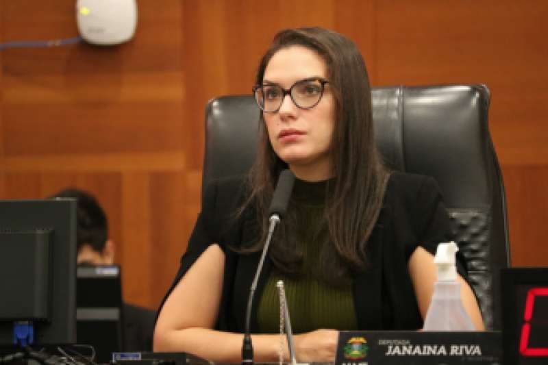 Deputada se licencia nesta quinta-feira; Silvano assume