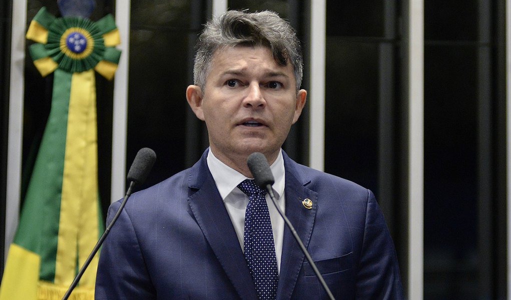 Deputado de MT fica em 'saia justa’ ao tentar explicar suposta irregularidades em urnas