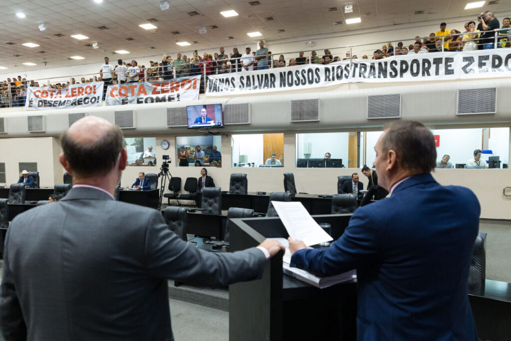 Deputados aprovam em 1ª votação  o  projeto  " transporte zero " veja os que votaram contra