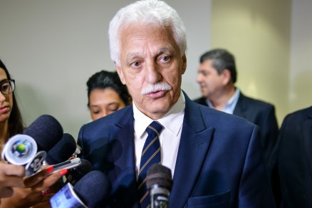 Desembargador nega soltura de ex-secretário preso em operação