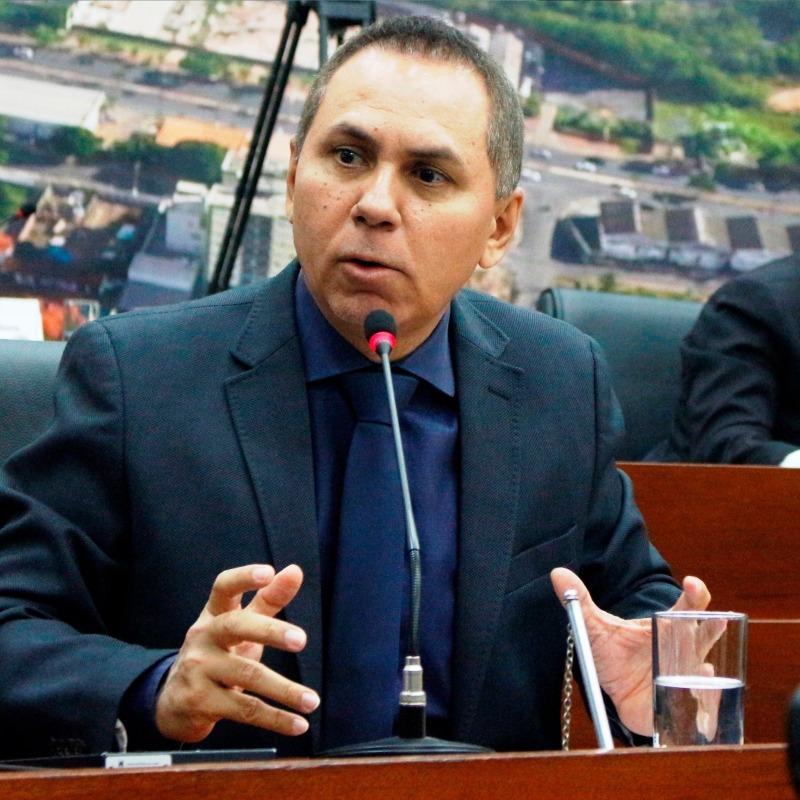Dilemário é o convidado do "Sem Moage" desta quarta, 10; Assista