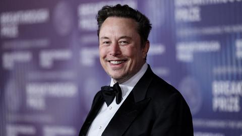 Discurso de ódio no X cresceu 50% após Elon Musk comprar rede social, indica estudo