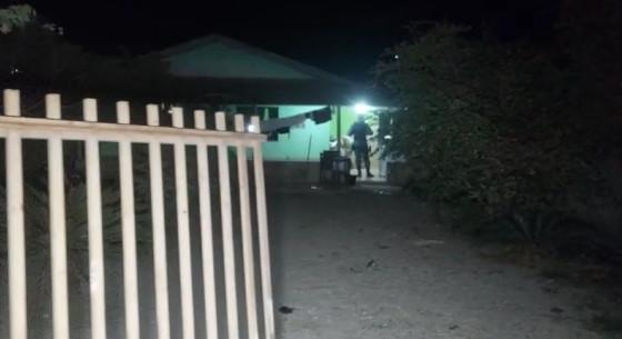 Dois homens são mortos durante tiroteio entre facções