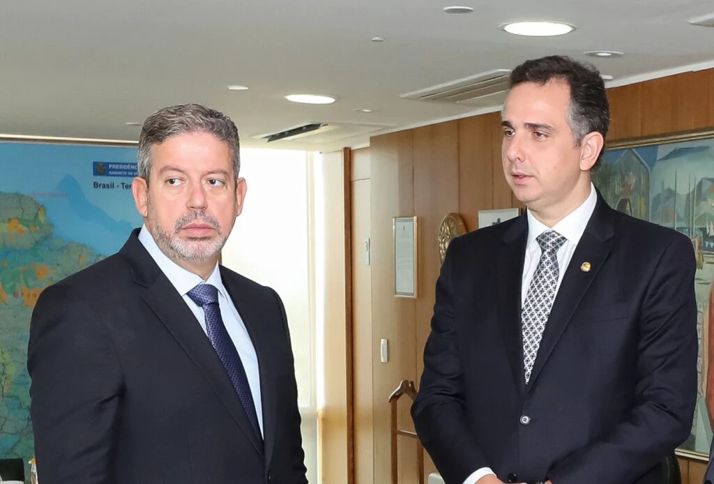 Eleições no Congresso: Lira é o favorito, enquanto Pacheco conta votos