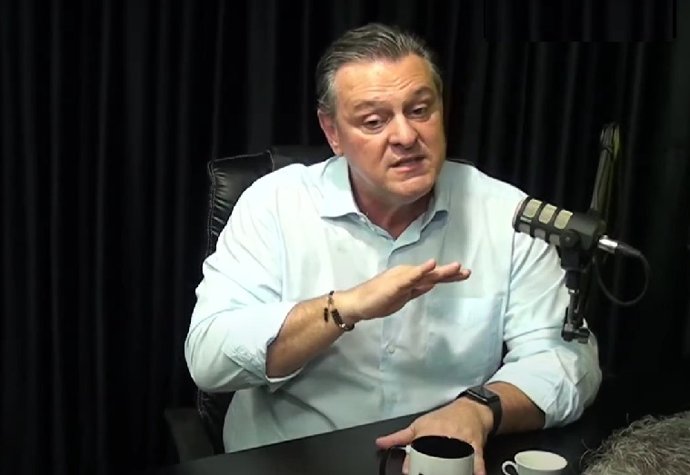 Em entrevista ao "Sem Moage", Fávaro abre o jogo sobre relação com Mauro Mendes