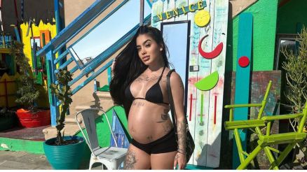 Em Los Angeles, MC Mirella mostra barrigão de gravidez