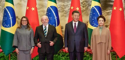 Em Pequim, Lula assina 15 acordos comerciais com Xi Jinping