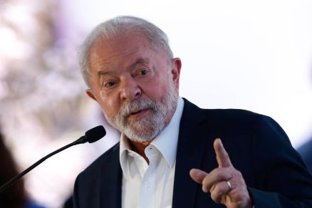 Equipe da PF que protege Lula pede apoio e cita "opositores radicalizados"