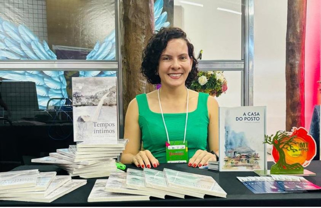 Escritora lança segundo livro “Tempos Íntimos” neste sábado na Capital