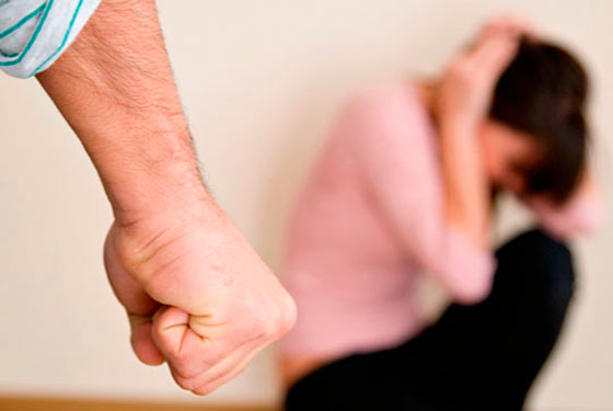 Esposa e enteadas são agredidas por policial civil em Cuiabá