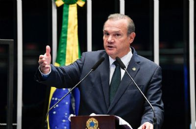 Fagundes diz: 'Eu peço o apoio público da Natasha'