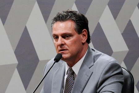 Fávaro arregou