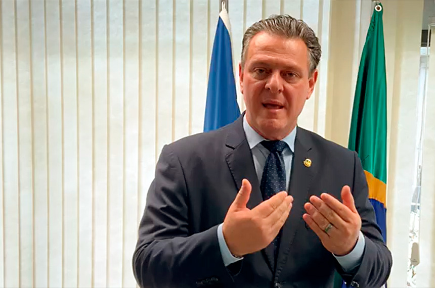 Fávaro oficializa recuo ao governo nas eleições de 2022