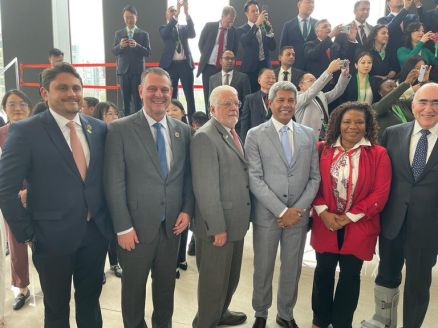 Fávaro participa da posse de Dilma e destaca capacidade da ex-presidente para o desenvolvimento social do NBD