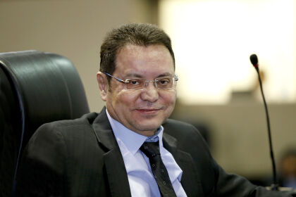 Fávaro quer Botelho no PSD e dá total garantia de disputa à Prefeitura de Cuiabá