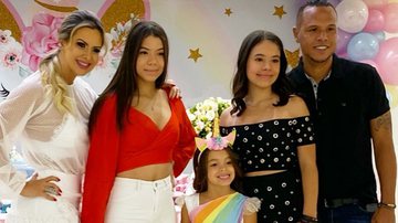 Filha de Luis Fabiano expõe amante grávida do ex-jogador da Seleção