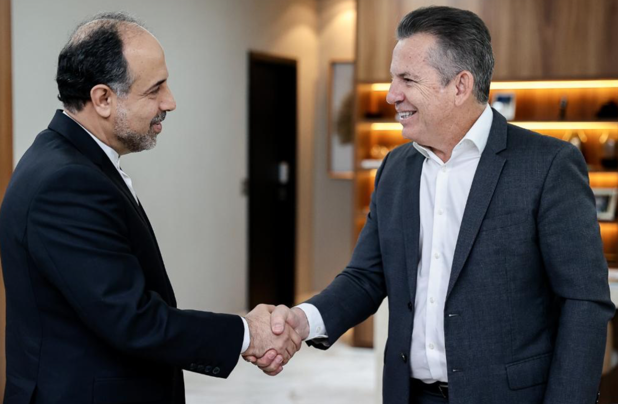 Governador apresenta potencial para novos investimentos em MT ao embaixador do Irã