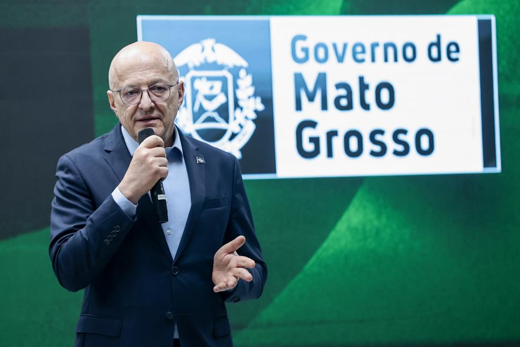 Governador assina ordens de serviço para continuidade de obras de dois Centros Educacionais Infantis em VG nesta terça-feira (30)