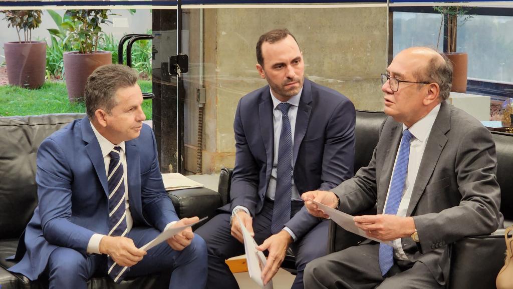 Governador Mauro Mendes, defende importância da Ferrogrão com ministros do STF