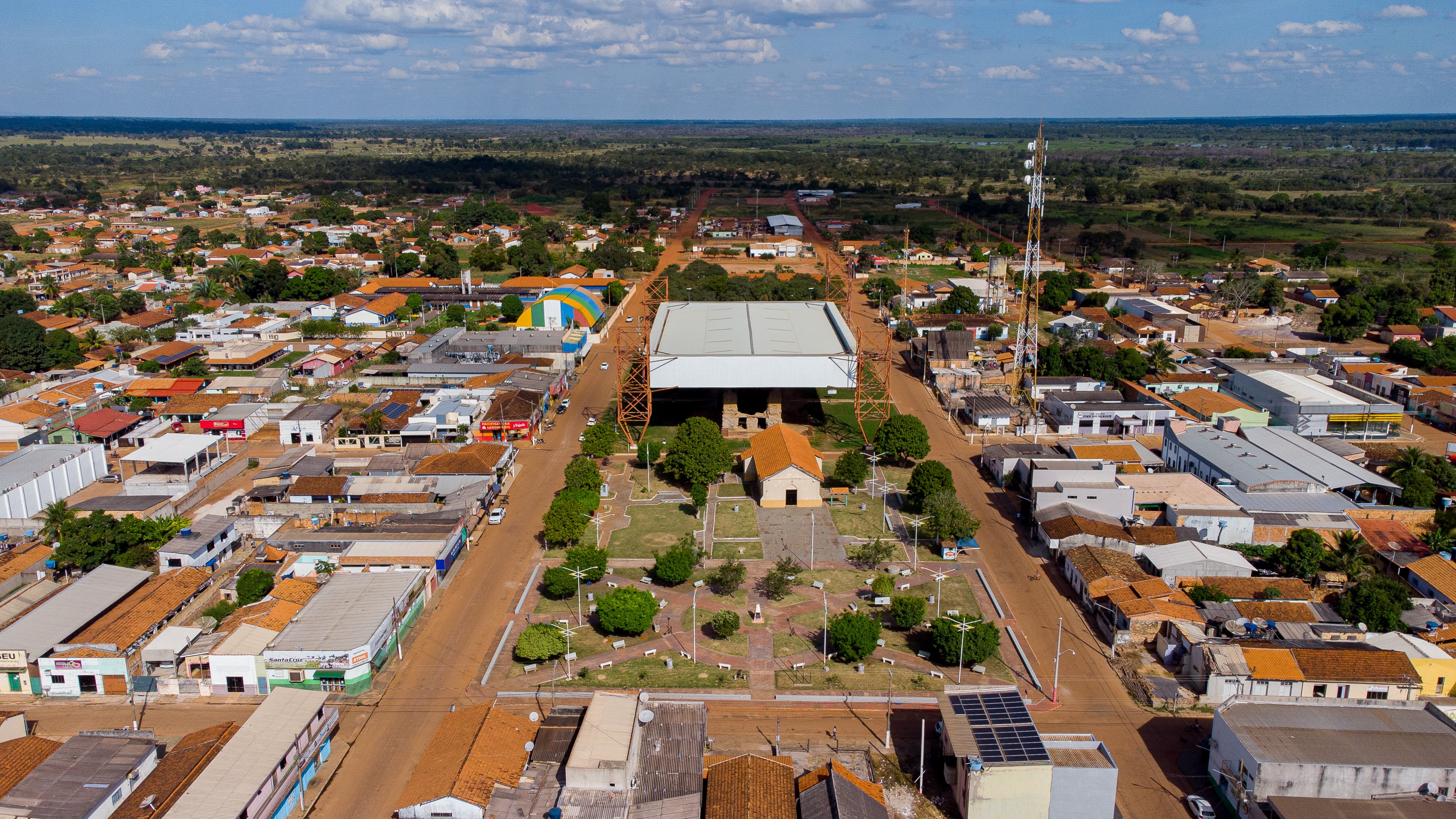 Governador transfere capital de Mato Grosso para Vila Bela da Santíssima Trindade e assina ordens de serviço