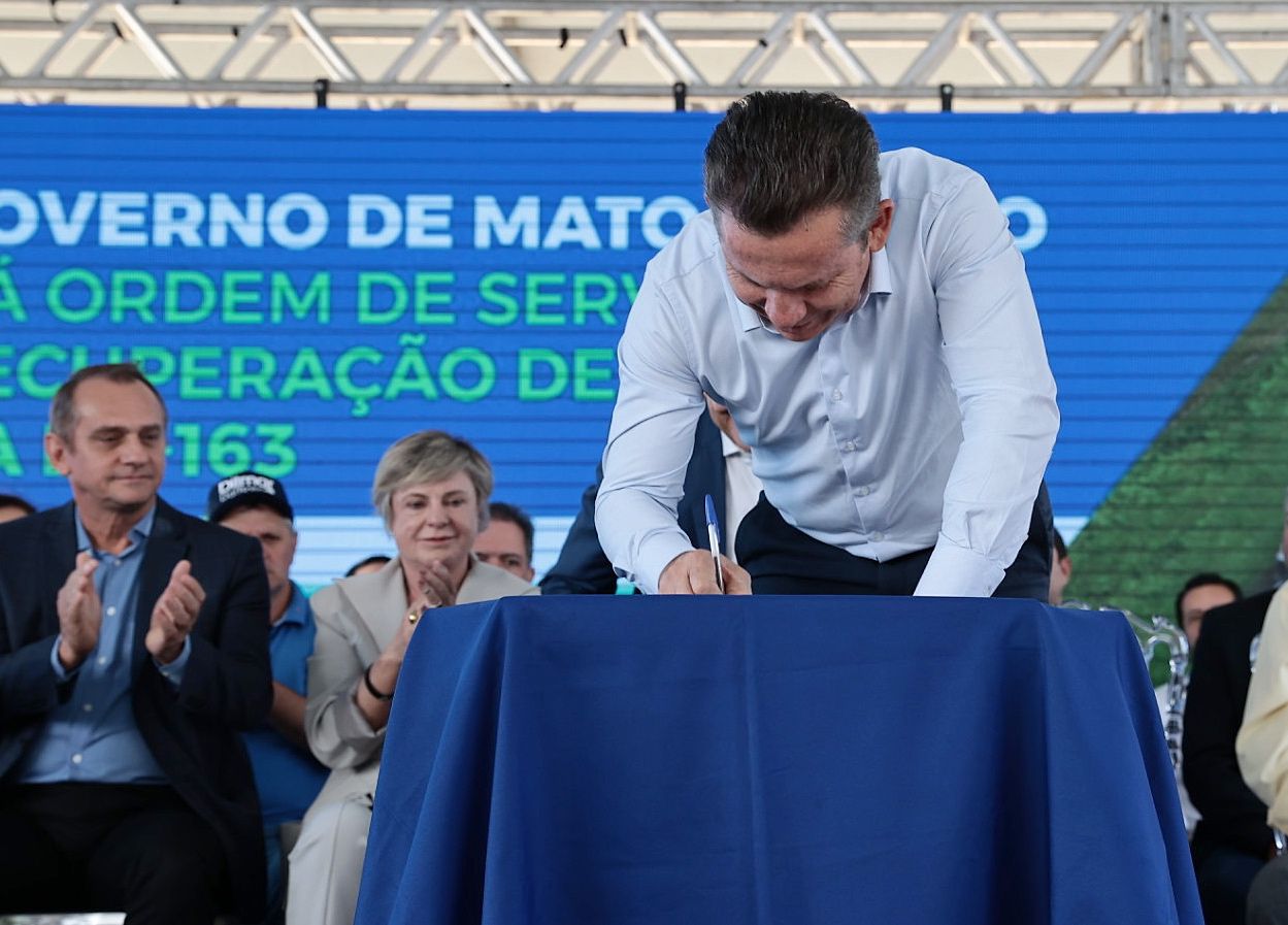 Governo de MT dá ordem de serviço para recuperação imediata de 5 trechos  daBR-163