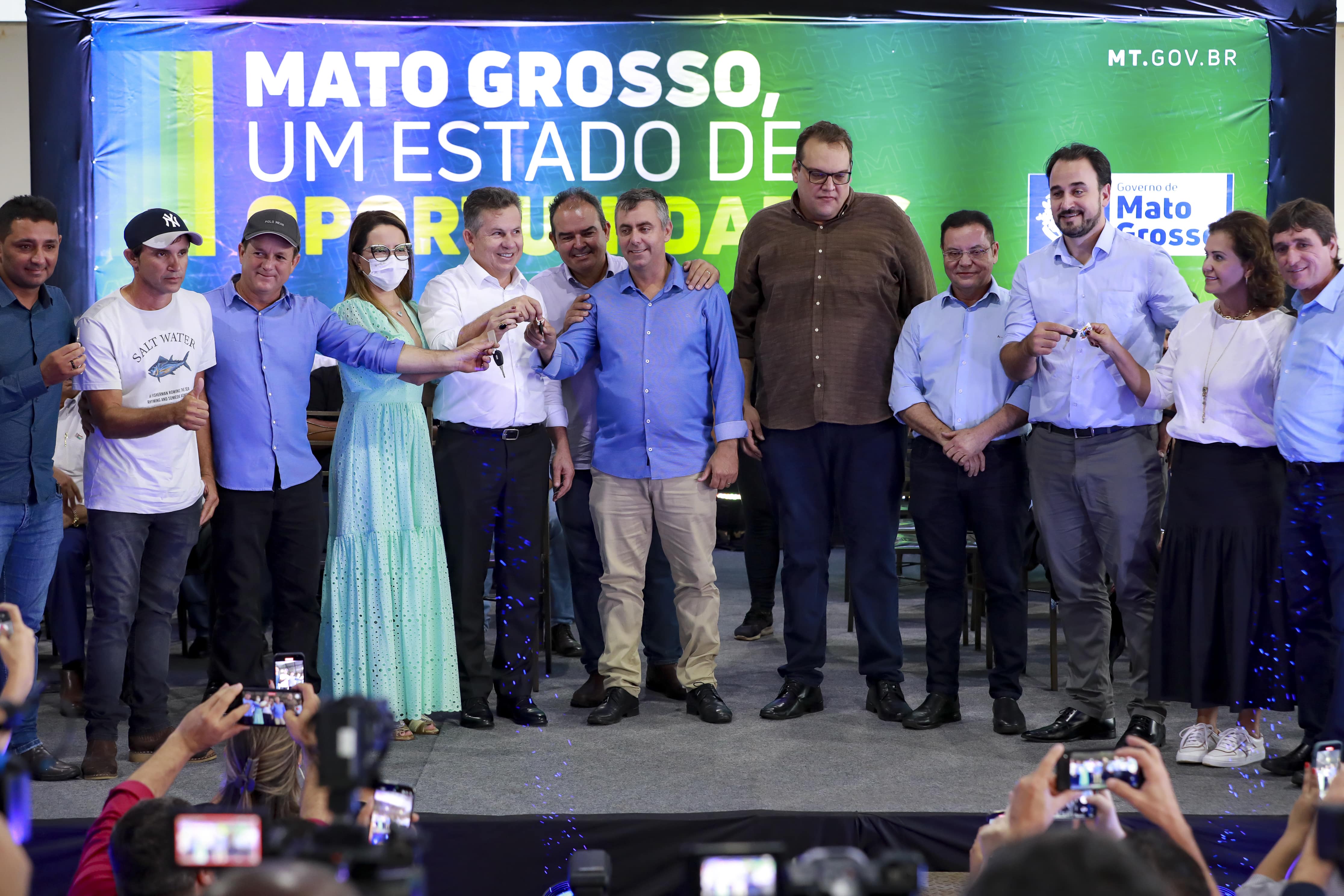 Governo de MT entrega mais de R$ 18 milhões em investimentos para fortalecimento da agricultura familiar