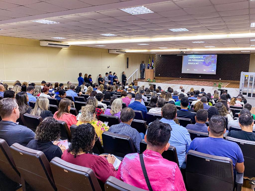 Governo do Estado apresenta programa Educa MT e reforça parceria com municípios