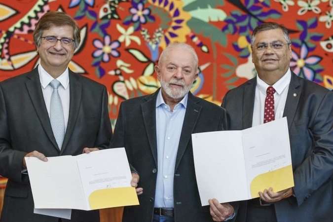 Governo estima de 48 a 52 votos pró-Dino, e Gonet com margem "mais folgada"