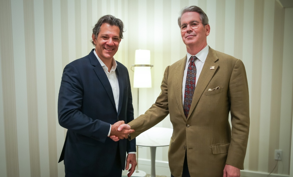Haddad reúne-se com secretário do Tesouro de Trump em meio a tarifas