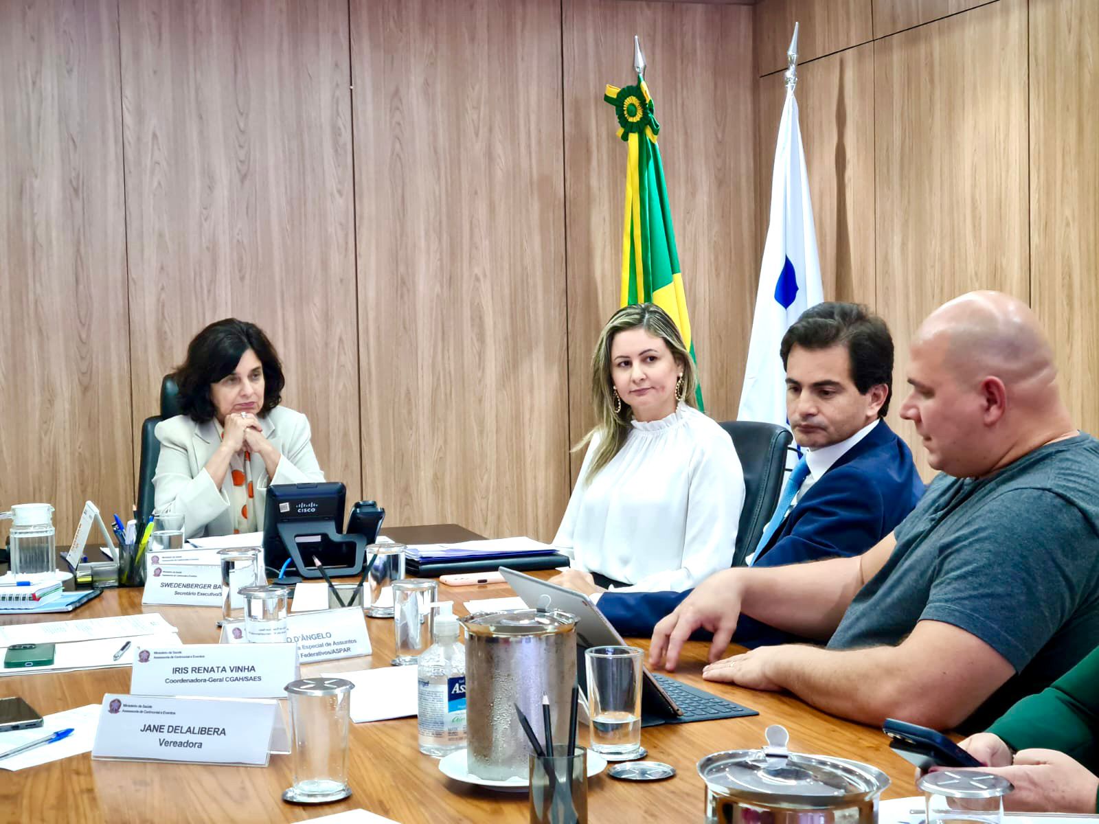 Intervenção na Saúde de Cuiabá é tema de reunião entre Comissão da Câmara Federal e Ministra Nísia Trindade